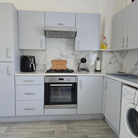 The Tramway House Apartment Карикфъргъс Екстериор снимка